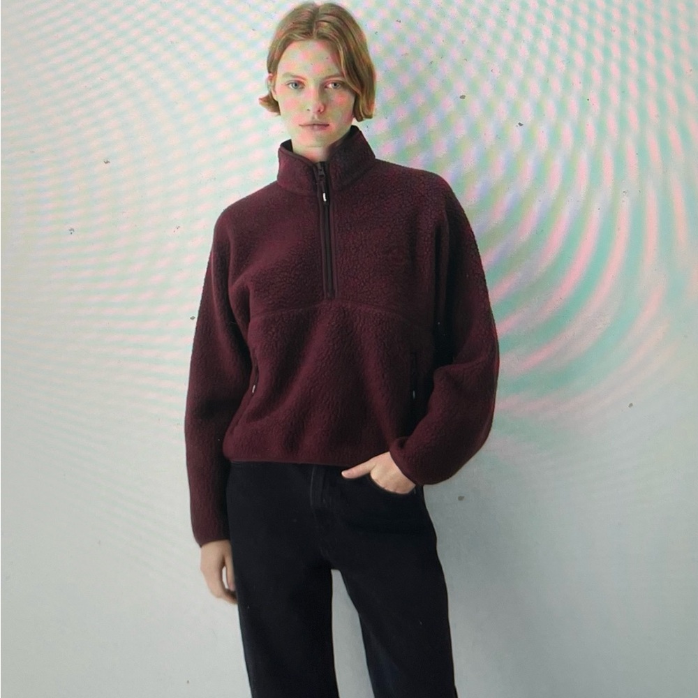 Aritzia TNA size small Polartec 1/2 zip hi hip sweater in cardamon